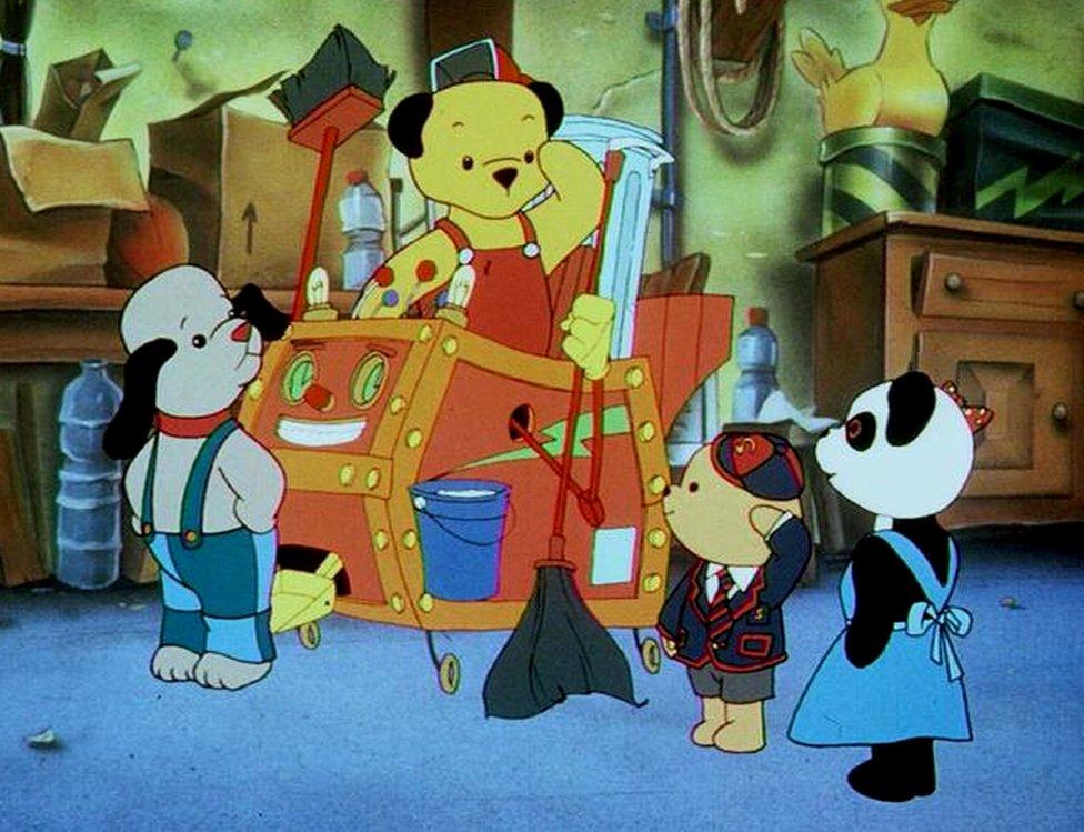 Sooty cartoon with Sweep and Sue in 1997