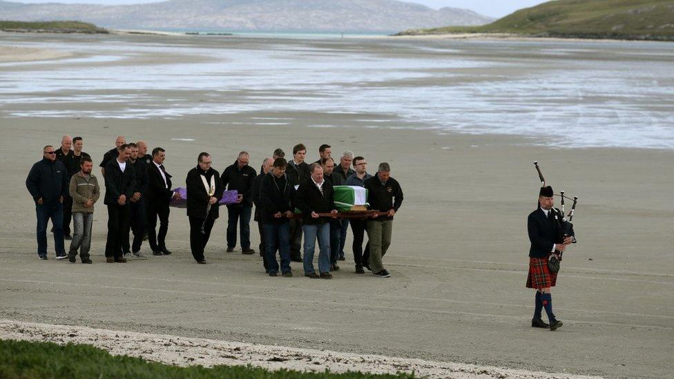 Eilidh MacLeod's coffin being brought along beach in Barra