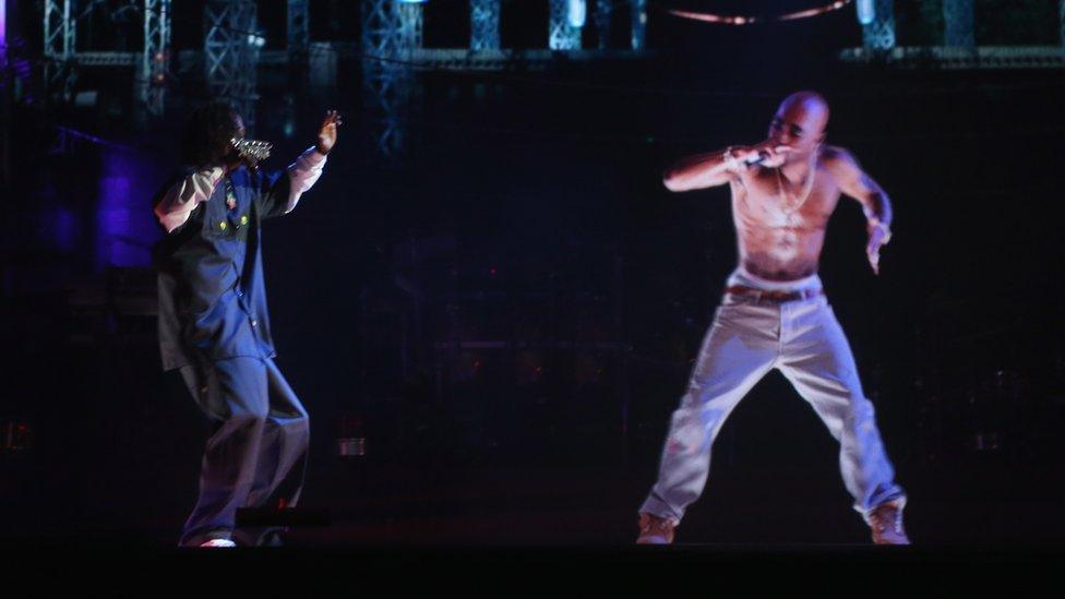 Snoop Dogg and Tupac Shakur projection