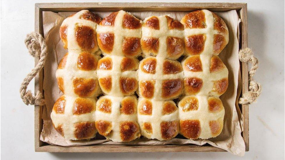 Hot cross buns