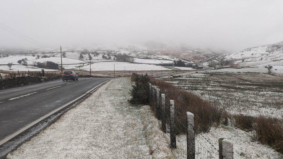 Snow on the A470 at Bwlch yr Oerddrws