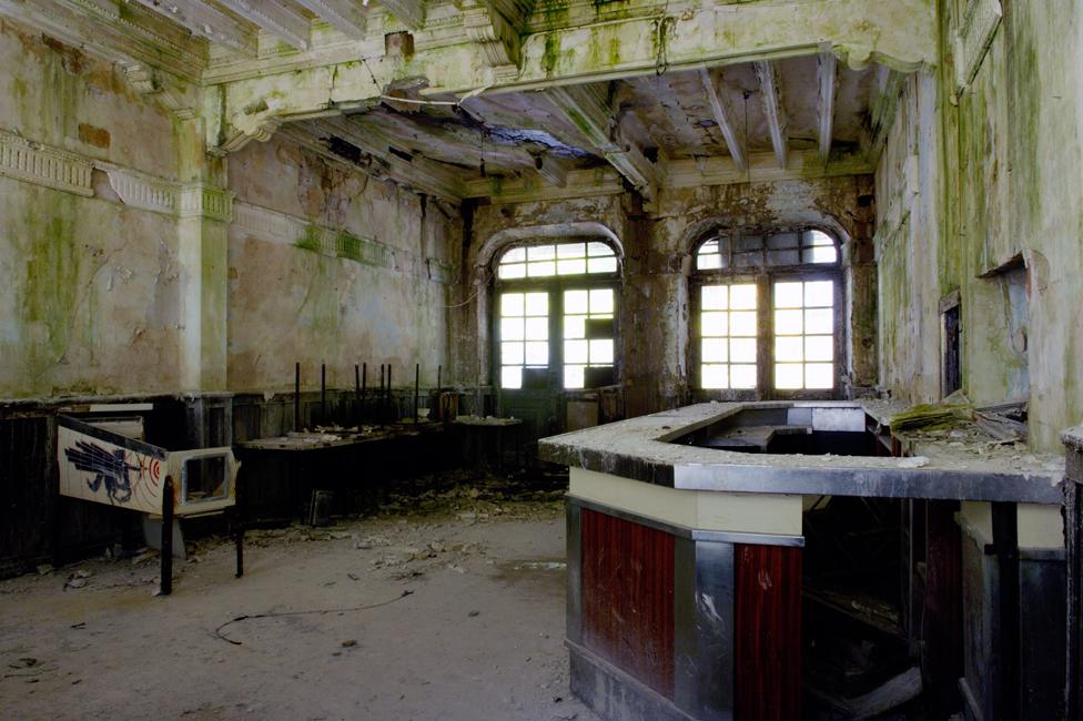 The bar at Canfranc station