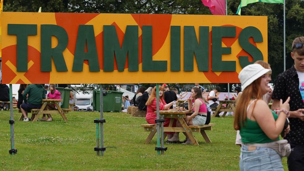 Tramlines 2025 Pulp among headline acts for Sheffield music festival BBC News