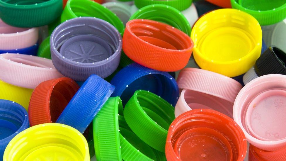 Plastic lids