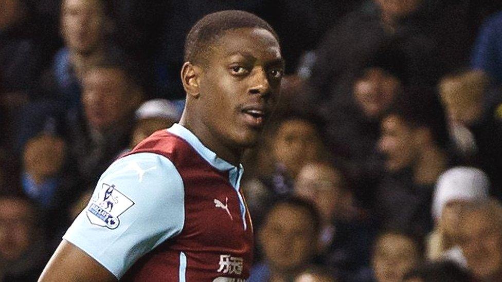 Marvin Sordell (right)