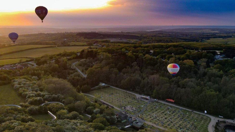 Robin Hill hot air balloons