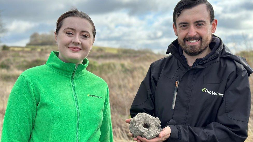 Archaeologists Ginny and Ben