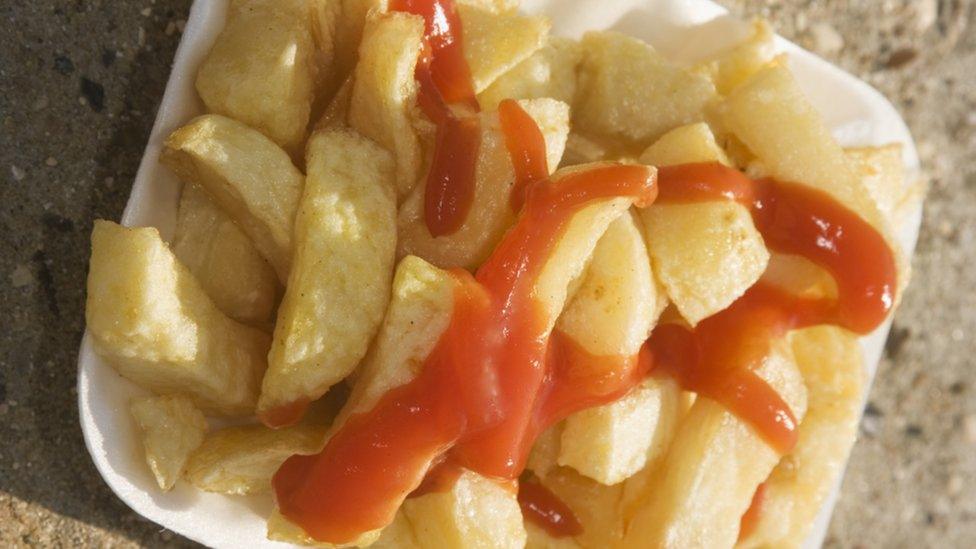 Chips with ketchup