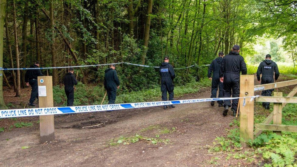 Search at Sand Hutton gravel pits