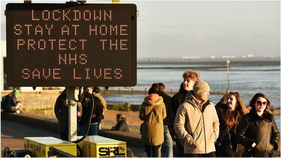 Lockdown sign at Southend, Essex