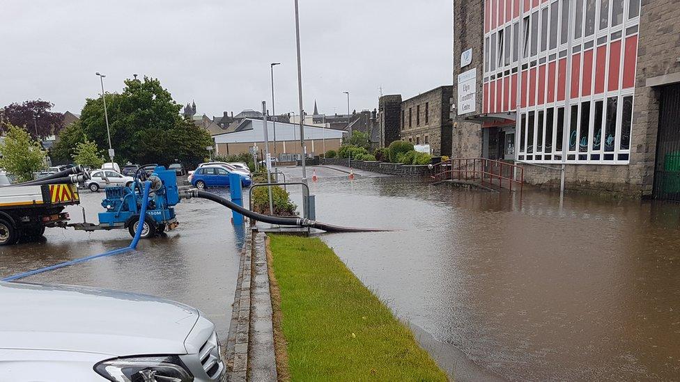 Moray Council's roads team pump out surface water from Lossie Green in Elgin