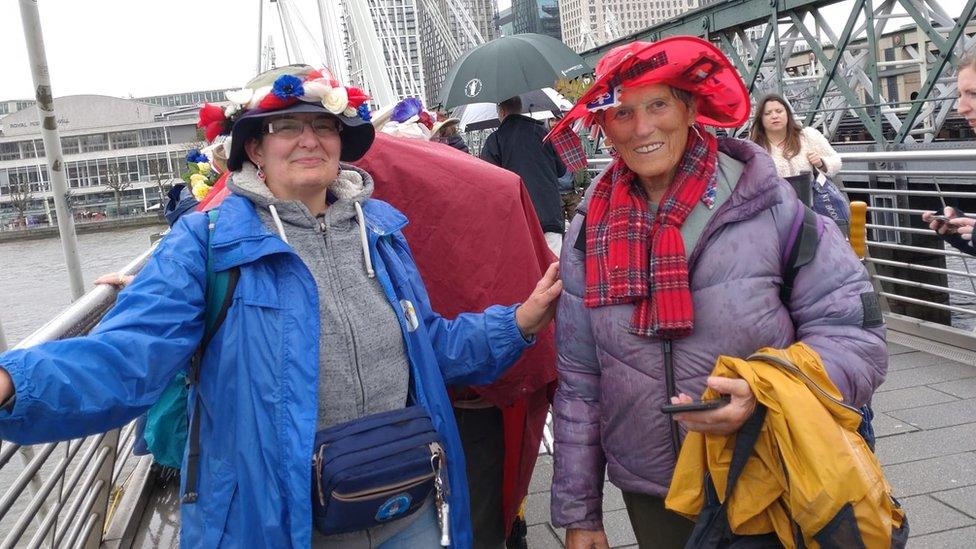 Elizabeth and Jessie on their way back home