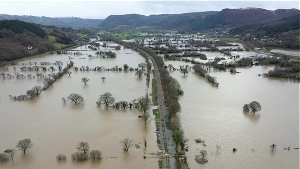 Dyffryn Conwy dan ddwr, storm Ciara, 2020