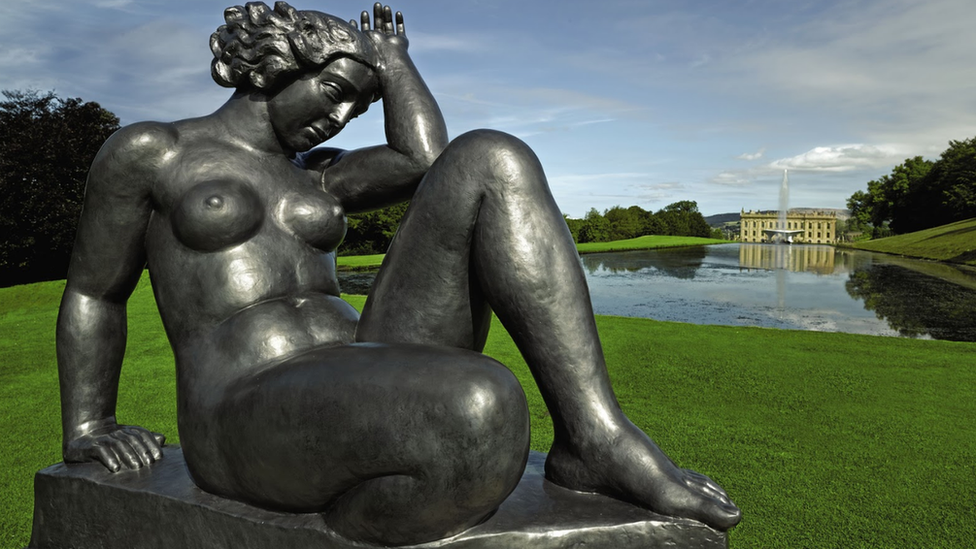 Nude woman statue at Chatsworth