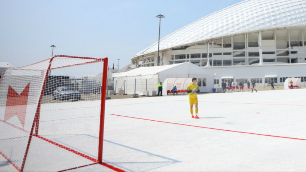 Pitch made from plastic cups