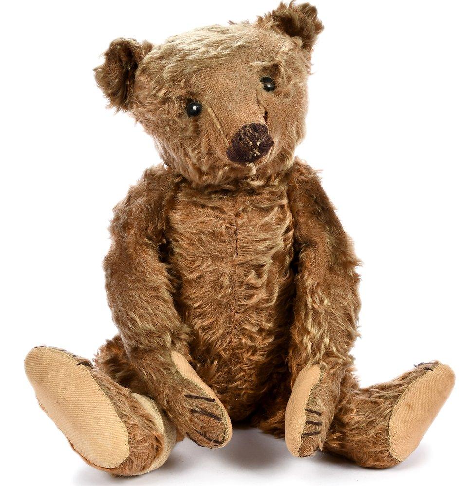 Rare Steiff teddy bear sells at auction for 3 200 BBC News