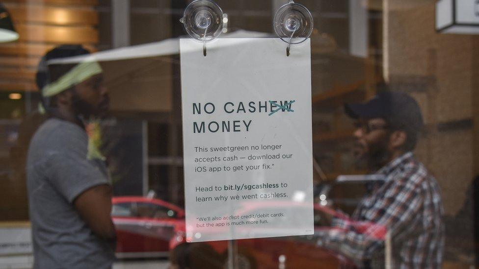 No cash accepted sign at Sweetgreen