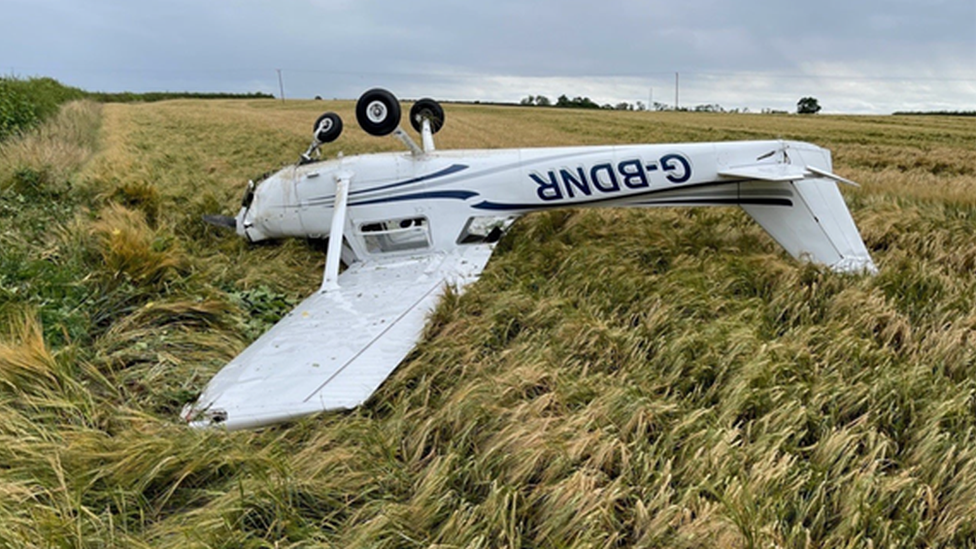 The plane upside down