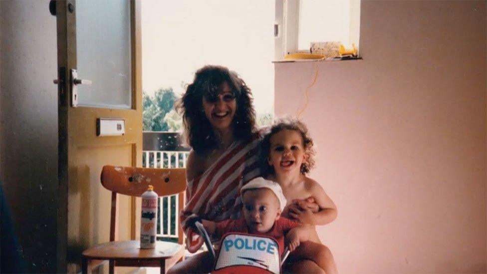 Joe Wicks and brother Nikki as children with mother Raquela