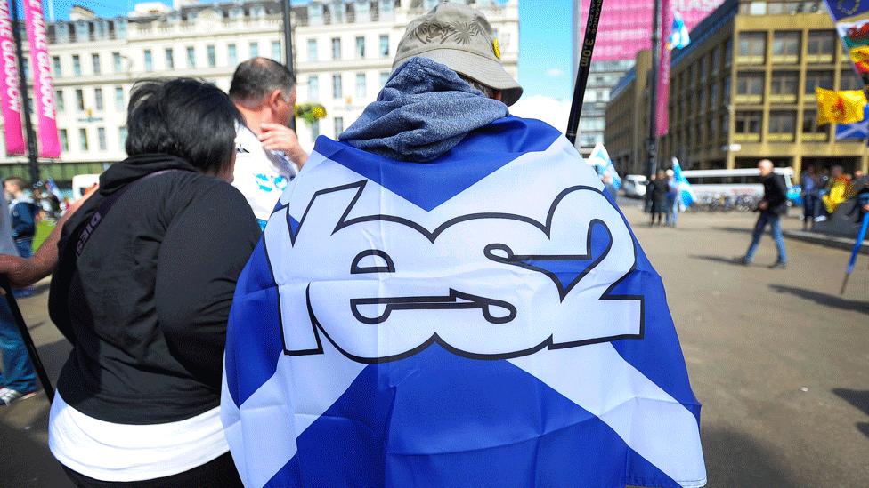 Man with "Yes2" saltire