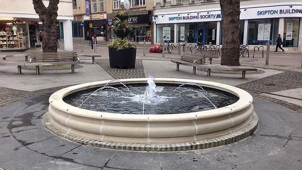 Fountain on Northampton Market