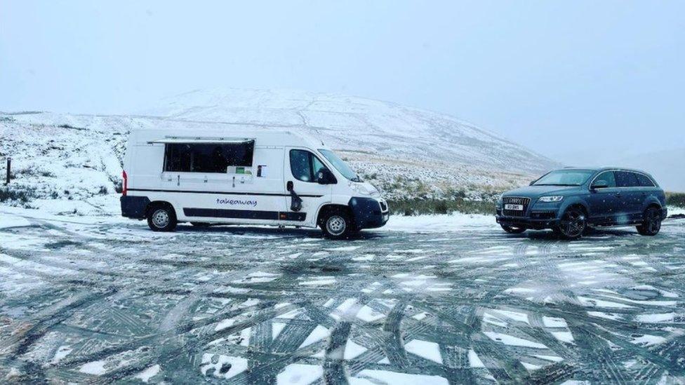 A burger van in a snowy car park in the Brecon Beacons