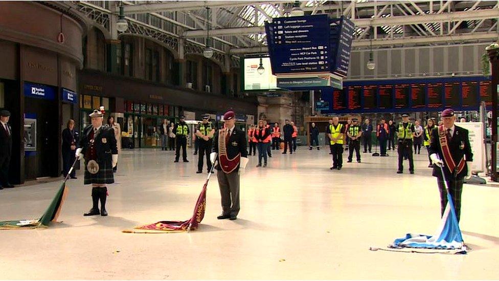 The silence at 11:00 was marked inside Central Station in Glasgow