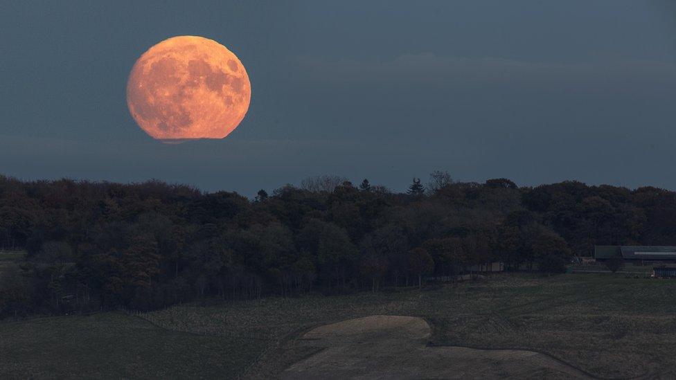 The super moon captured from Ivinghoe Beacon in the Chiltern Hills