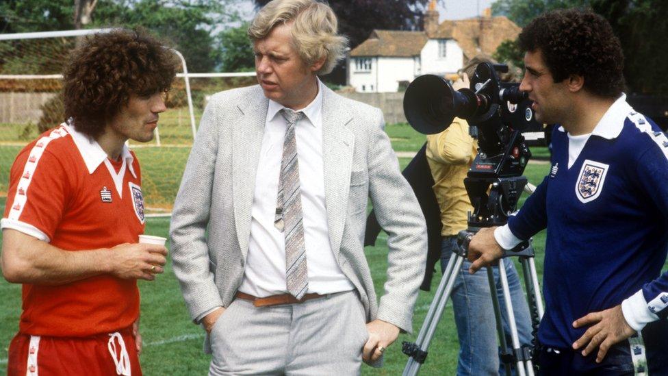 Admiral's Bert Patrick (centre) chats to Kevin Keegan and Peter Shilton during an England training session