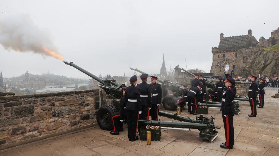 edinburgh gun salute