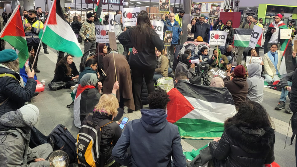 Protest at Birmingham New Street Station