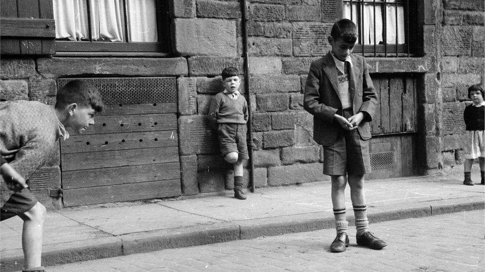 A group of boys playing in a Dundee street in 1955 (not Brian Taylor)