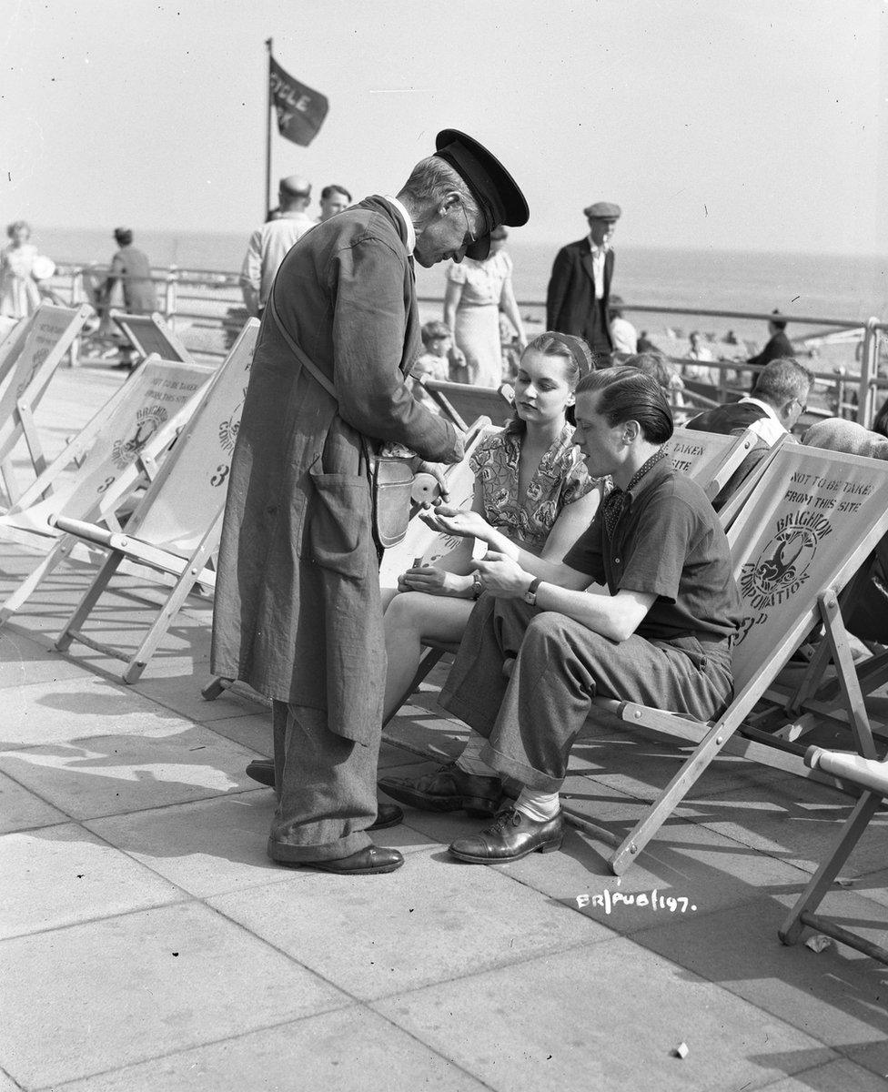 Richard Attenborough , Carol Marsh, Brighton Beach