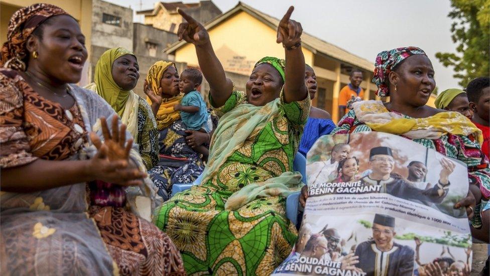 A photograph made available 03 March 2016 shows supporters of presidential candidate Lionel Zinsou in Cotonou, Benin 02 March 2016. Zinsou, Franco-Beninian, is the candidate of current president Boni Yayi, who can"t run for a third term in office. Presidential elections in Benin take place on 06 March 2016