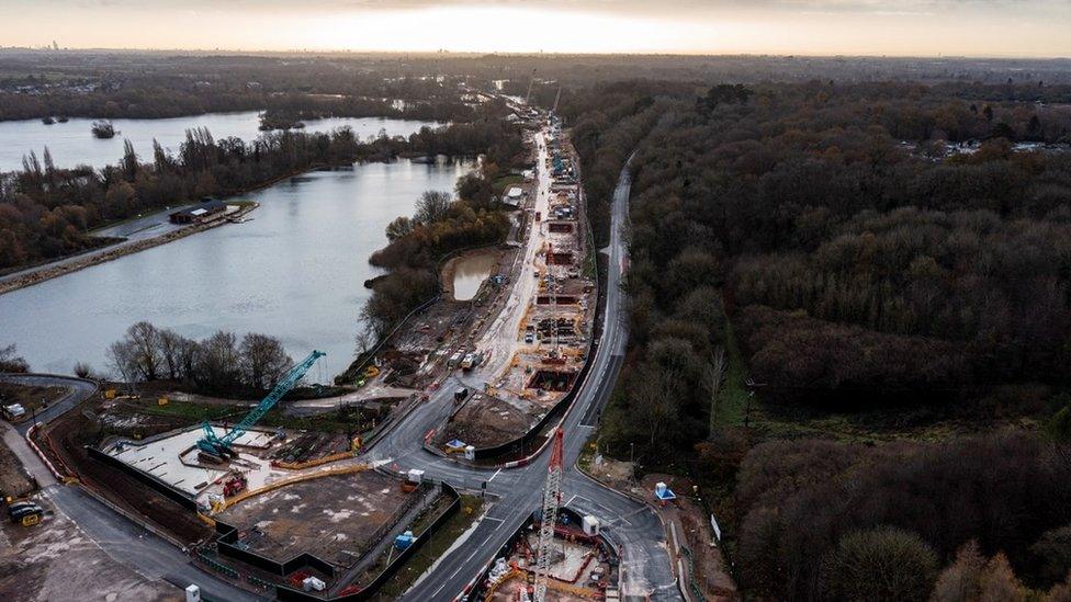 Construction of the viaduct