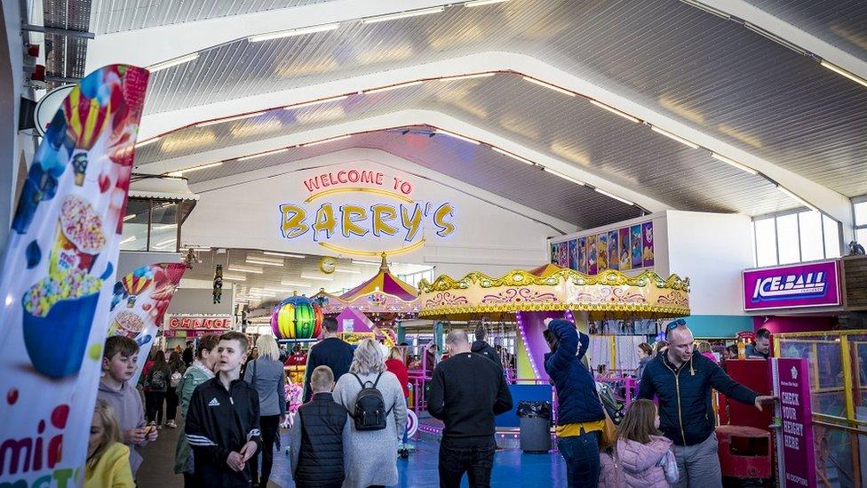 People inside Barry's Amusements