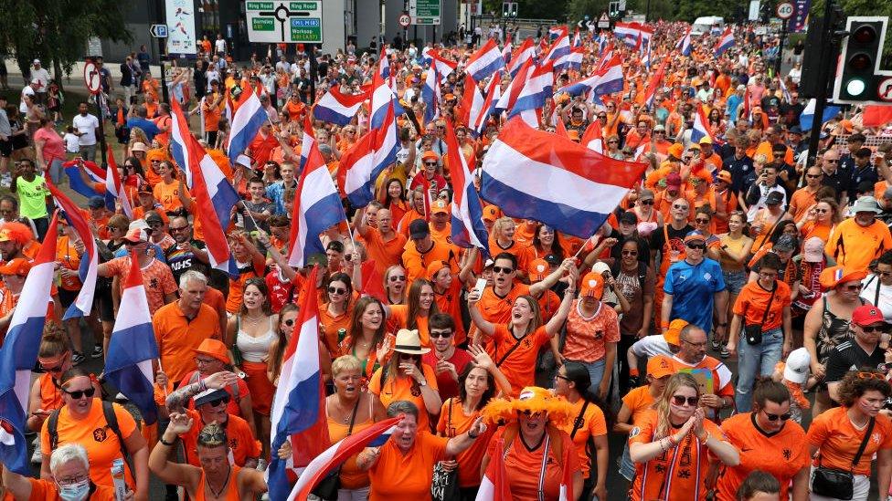 Image of large crowd of Netherlands fans in the streets of Sheffield