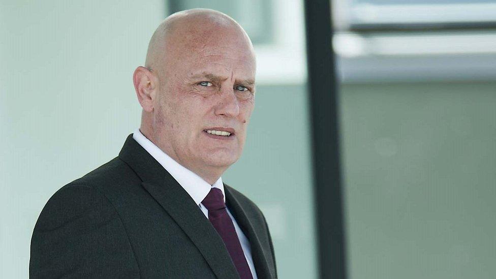 William Stringfellow jailed over 999 magazine scam - BBC News