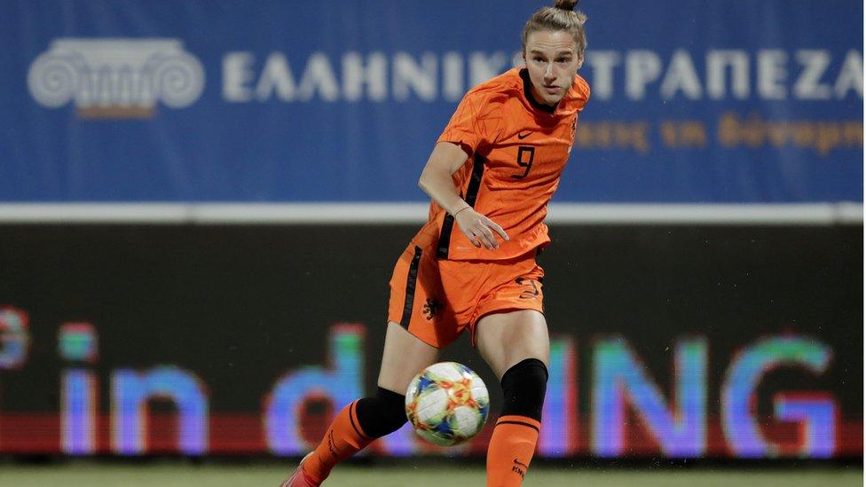 Vivianne Miedema playing for the Netherlands