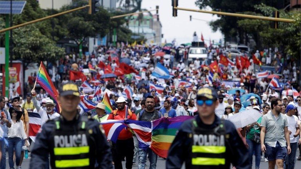 Costa Ricans marching in solidarity with Nicaraguan refugees (25/08/18)