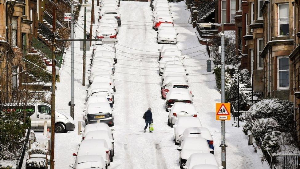 snow in glasgow