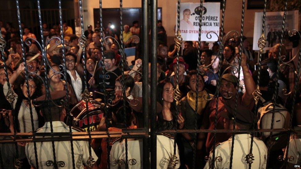 Protesters outside the presidential palace in Guatemala City, 23 August 2015