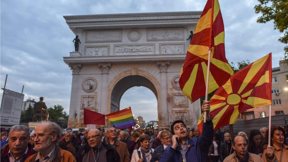 Protest in Skopje against presidential pardons (17 May)