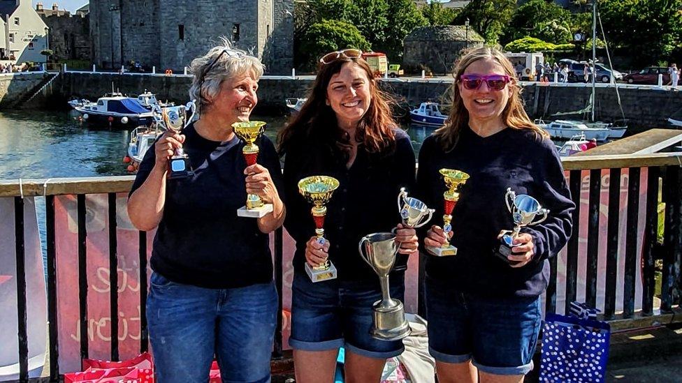 The top three women in the 2019 women's tin bath race