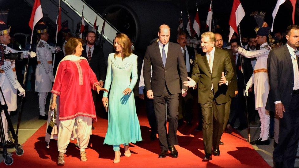 Duke and Duchess of Cambridge arrive in Pakistan