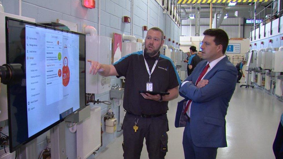 Jamie Hepburn on visit to Scottish Gas training academy