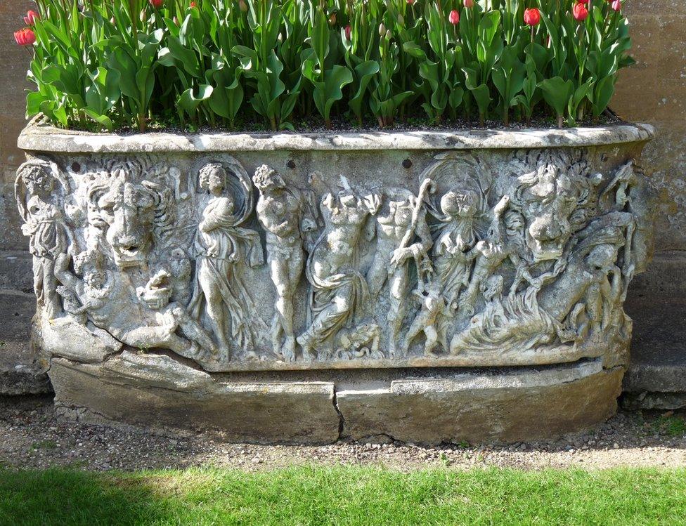 Plant pot / Roman sarcophagus