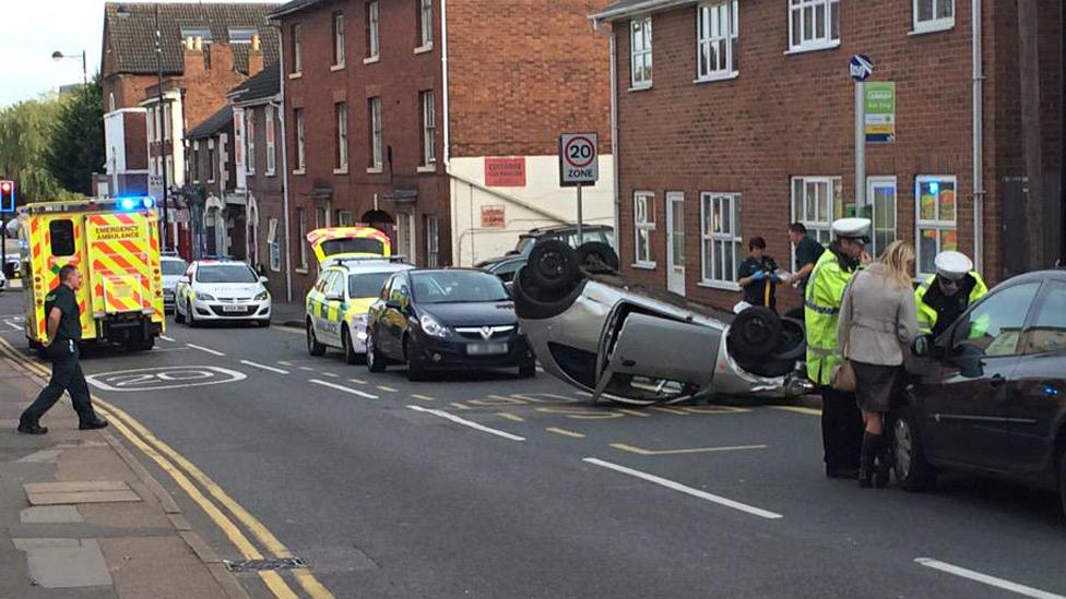 Crash in Old Road, Linslade, Leighton Buzzard