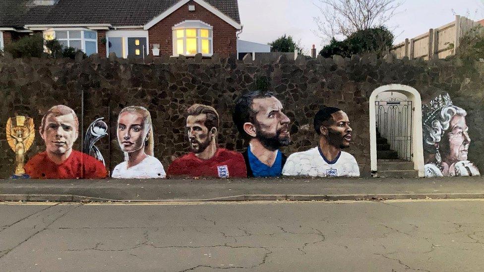 Nuneaton football mural