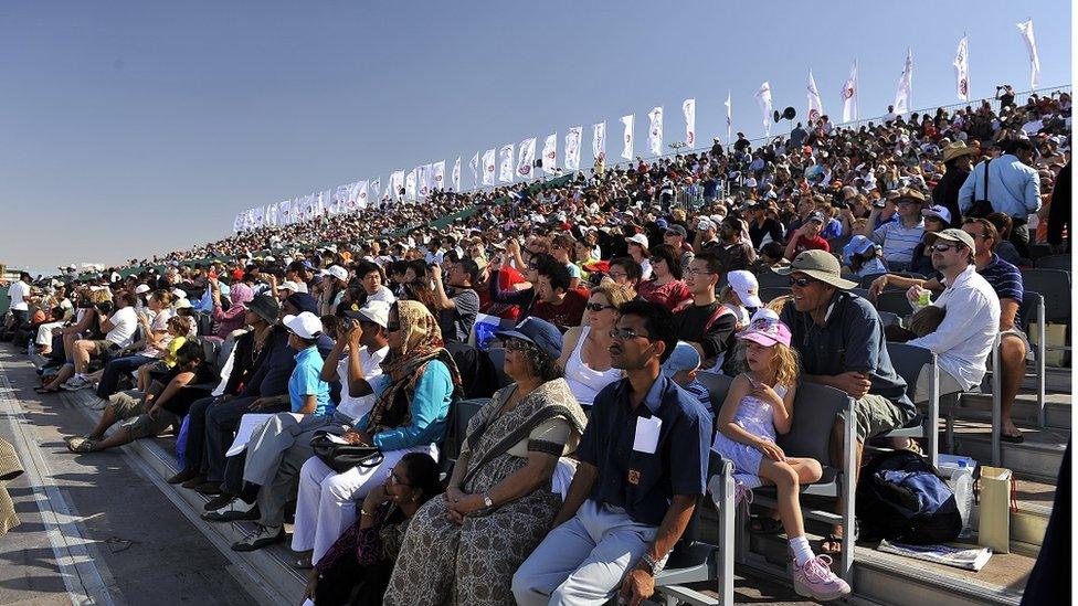 Air Race One crowds